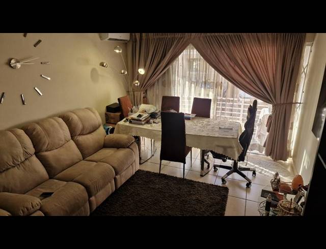 2 BEDROOM APARTMENT FOR SALE IN PARLOCK